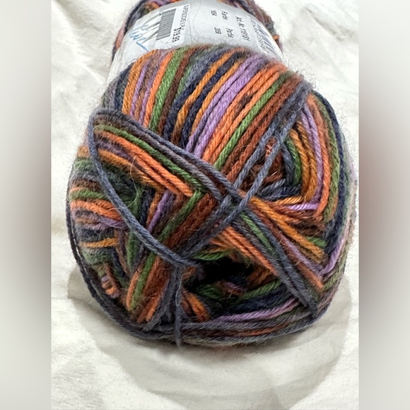 ✨NWT✨ Supersocke Yarn- 1 Skein - Picture 2 of 7
